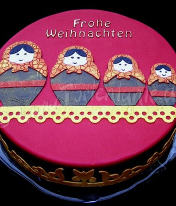 Matryoshka Christmas Cake