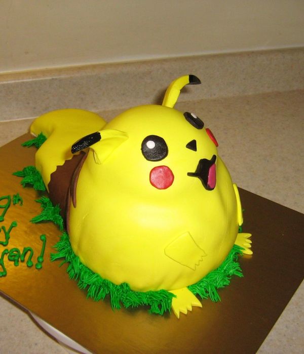 Pikachu Cake