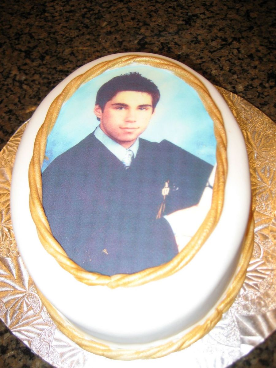 Graduation Photo Cake - CakeCentral.com