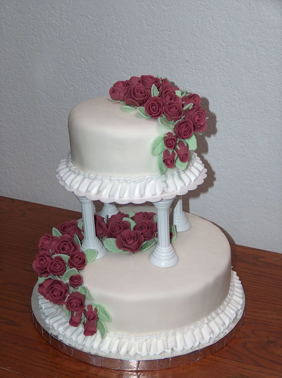 Burgandy Fondant RosesWedding Cake