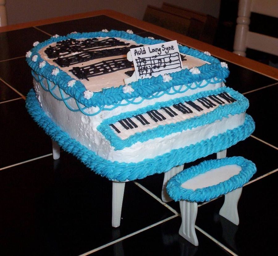 New Years Piano Cake