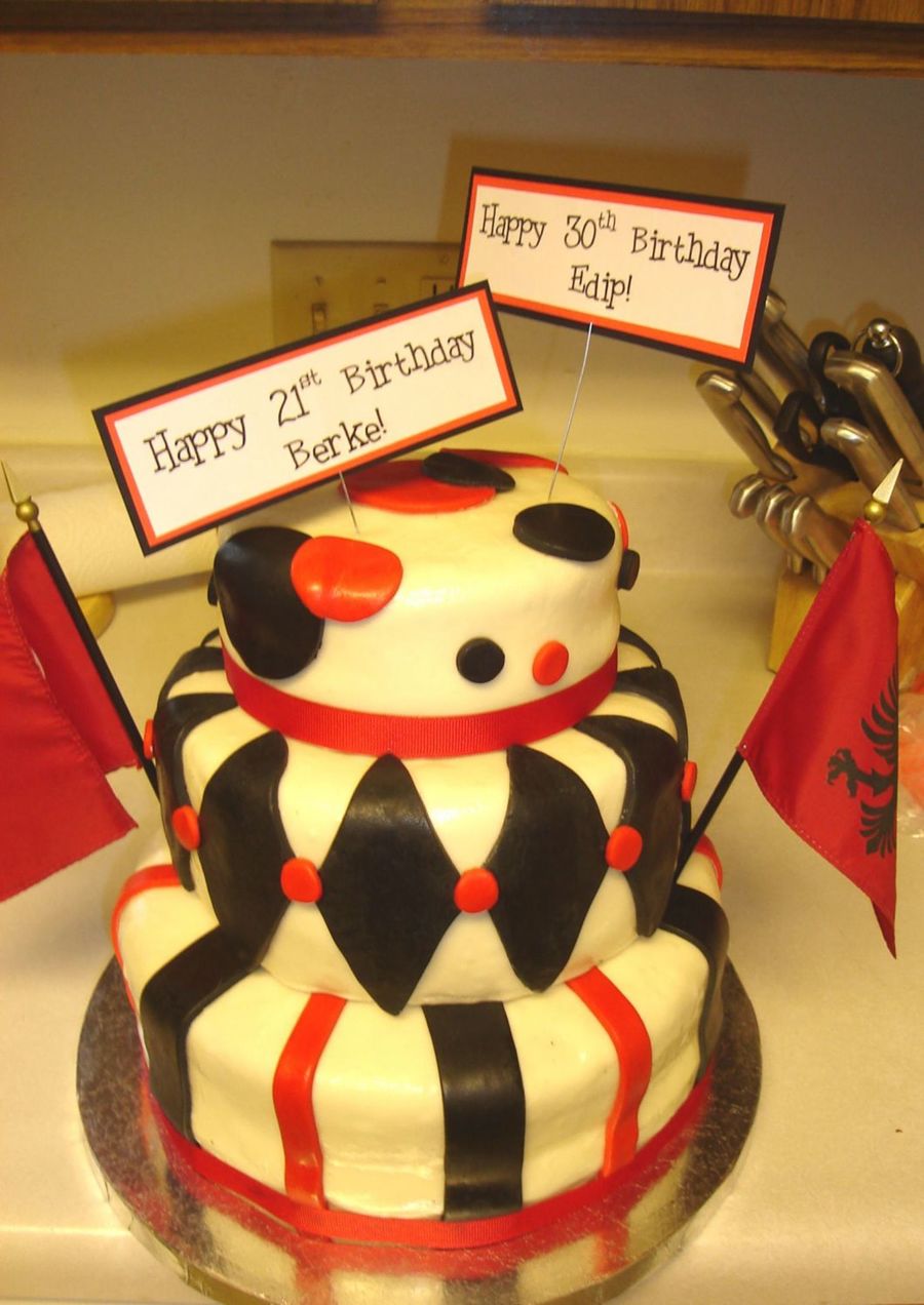 Red_Black__White_Cake_3.jpg - CakeCentral.com