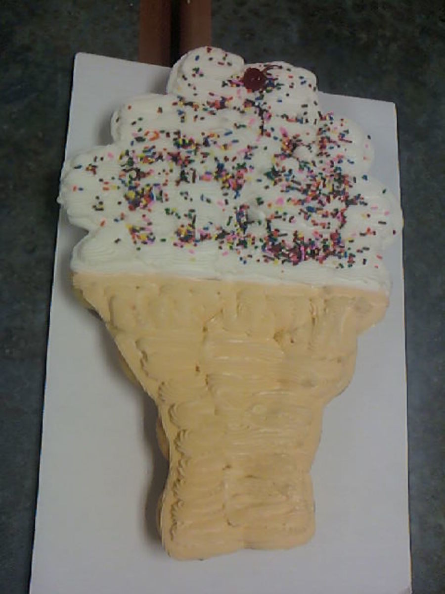 Ice Cream Cone Shaped Cupcake Cake