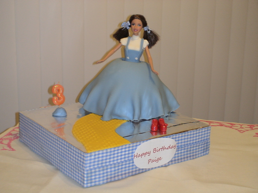 Dorothy Wizard Of Oz Cake