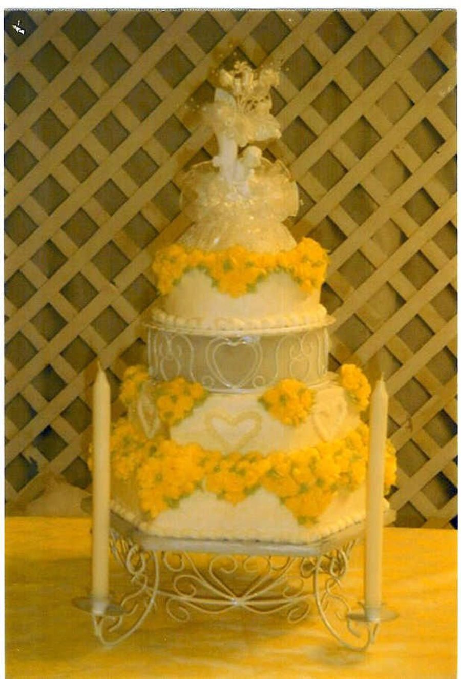 Candlelight Stand Wedding Cake