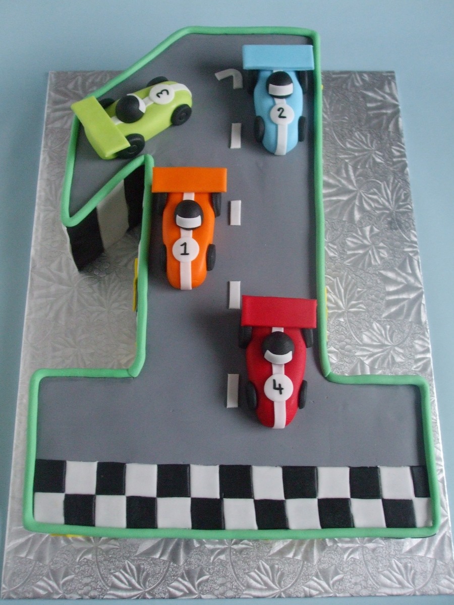 Race Track Cake - CakeCentral.com