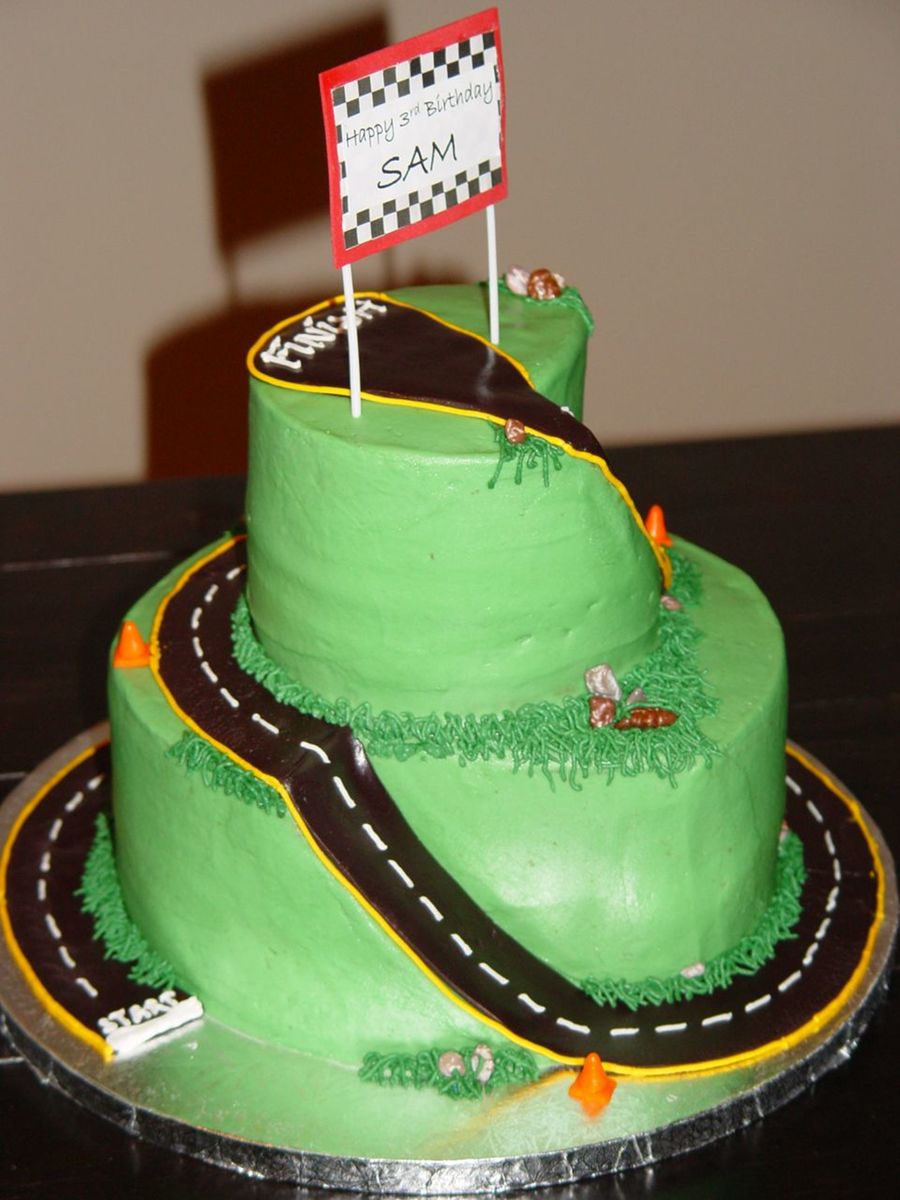 Race Track Cake - CakeCentral.com