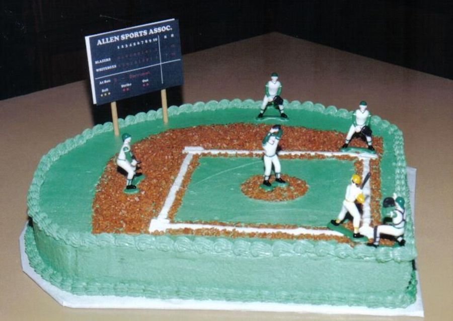 Baseball_Diamond_Cake.jpg