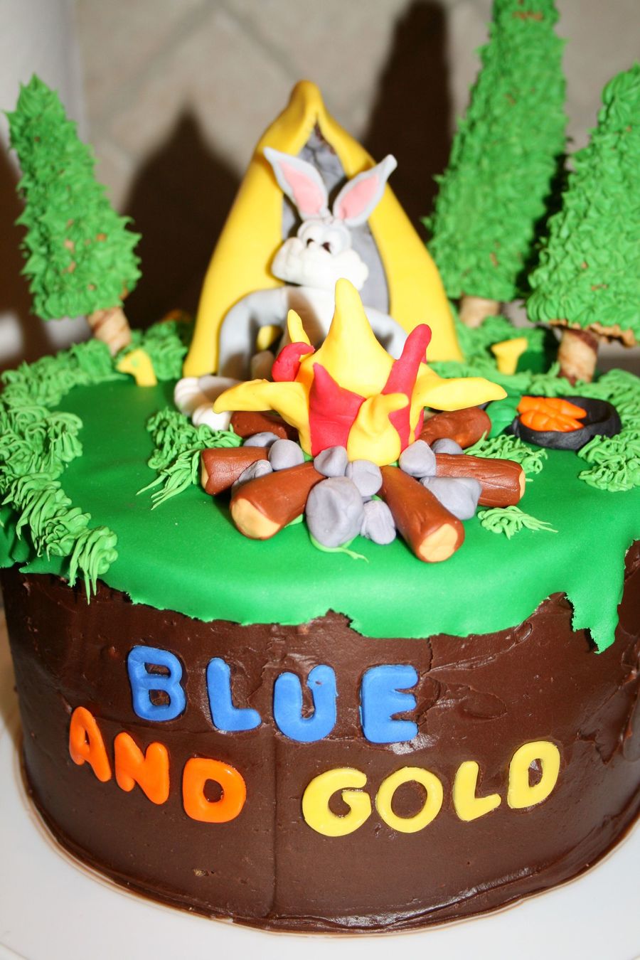 Blue And Gold Banquet Cake