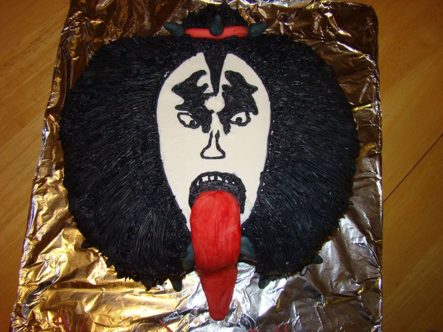 Gene Simmons Cake(02)