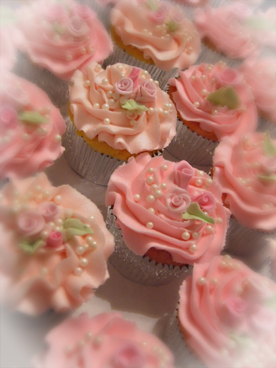 Romantic Rose Cupcakes For Bridal Shower