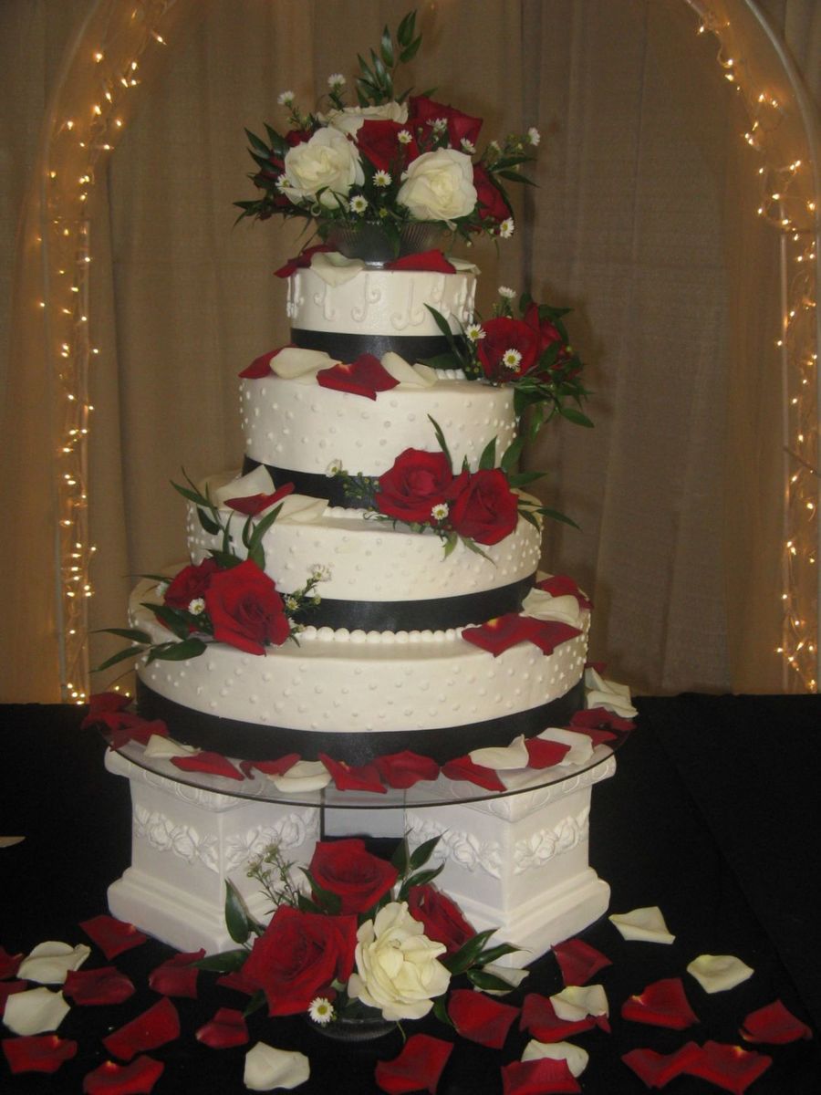 Red Black And White Cake - CakeCentral.com
