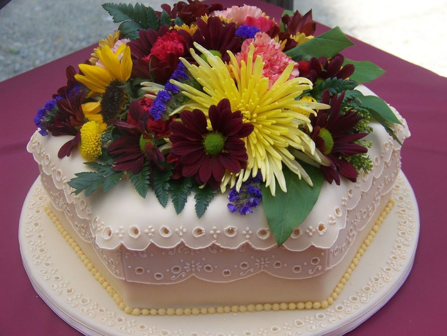 Eyelet Lace Wedding Cake