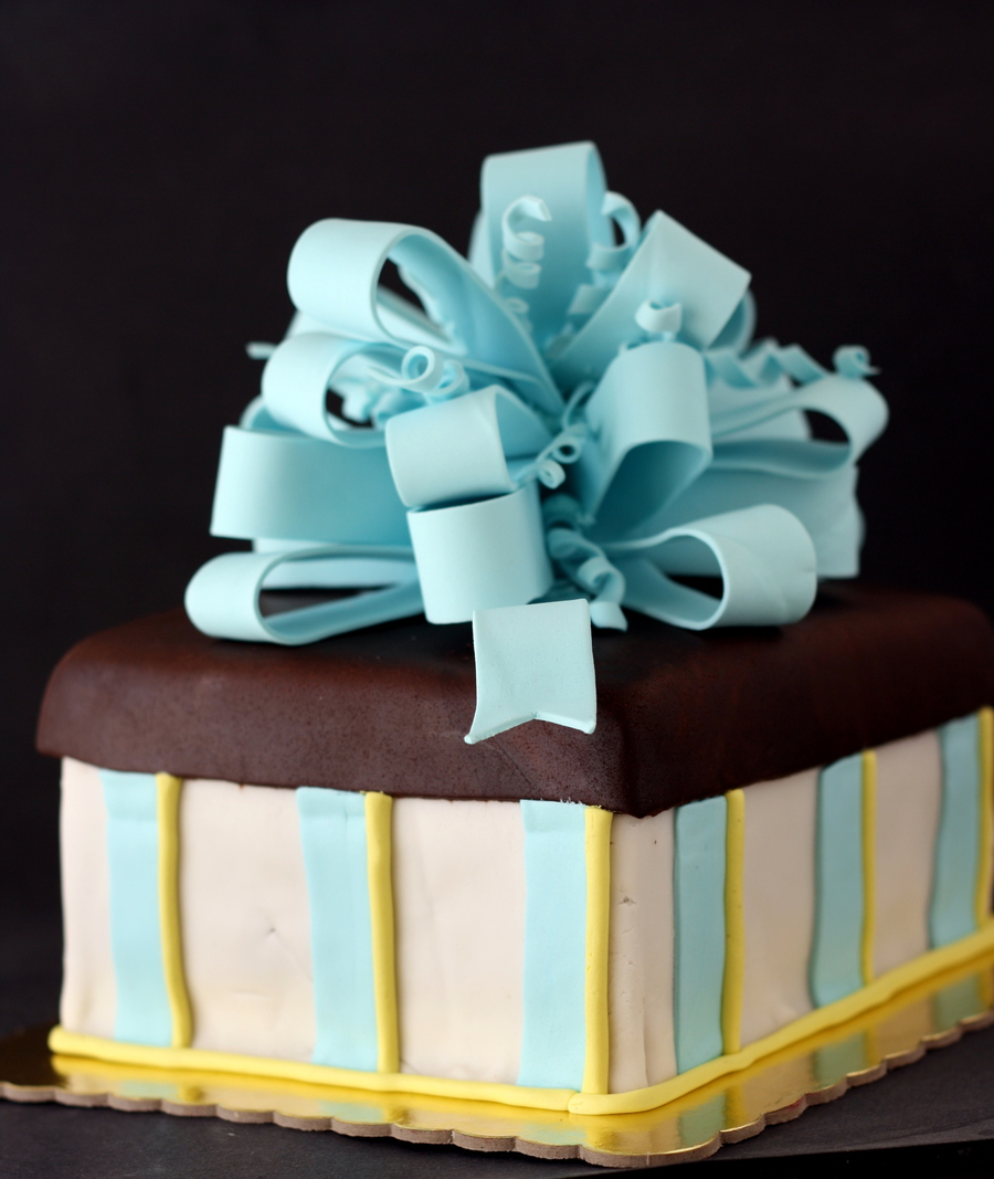 Gift Box Cake - CakeCentral.com
