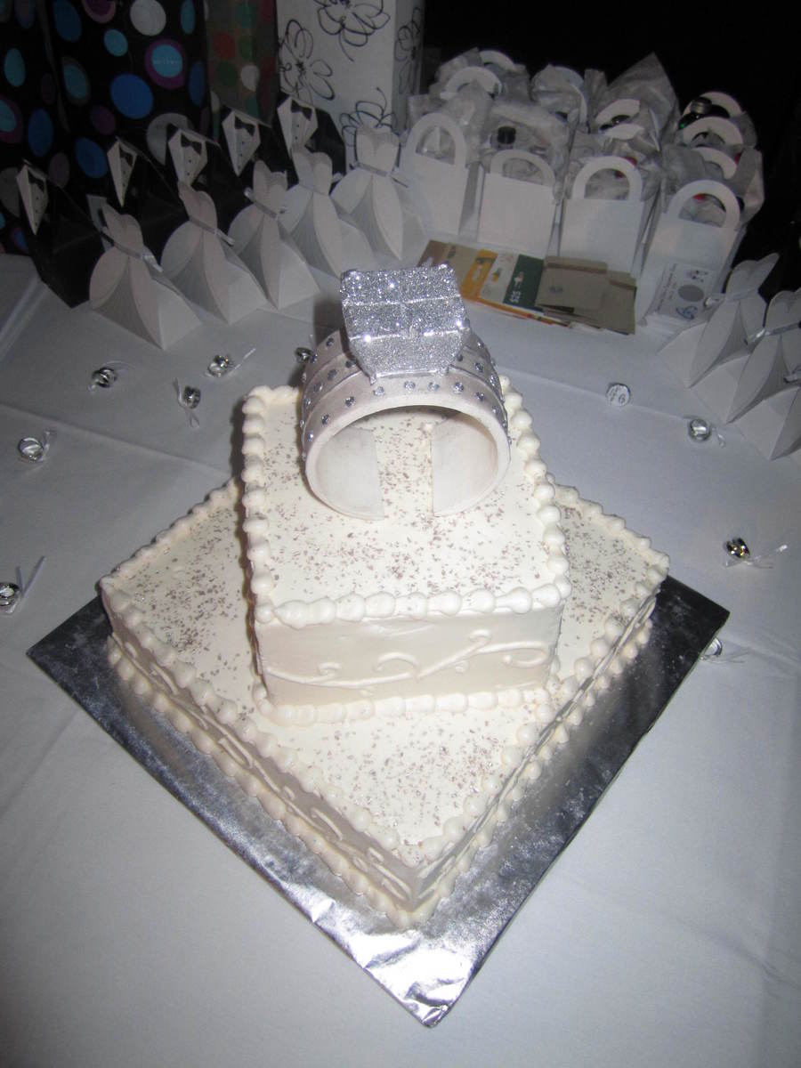 3D Engagement Ring Made Out Of Fondant And Gumpaste