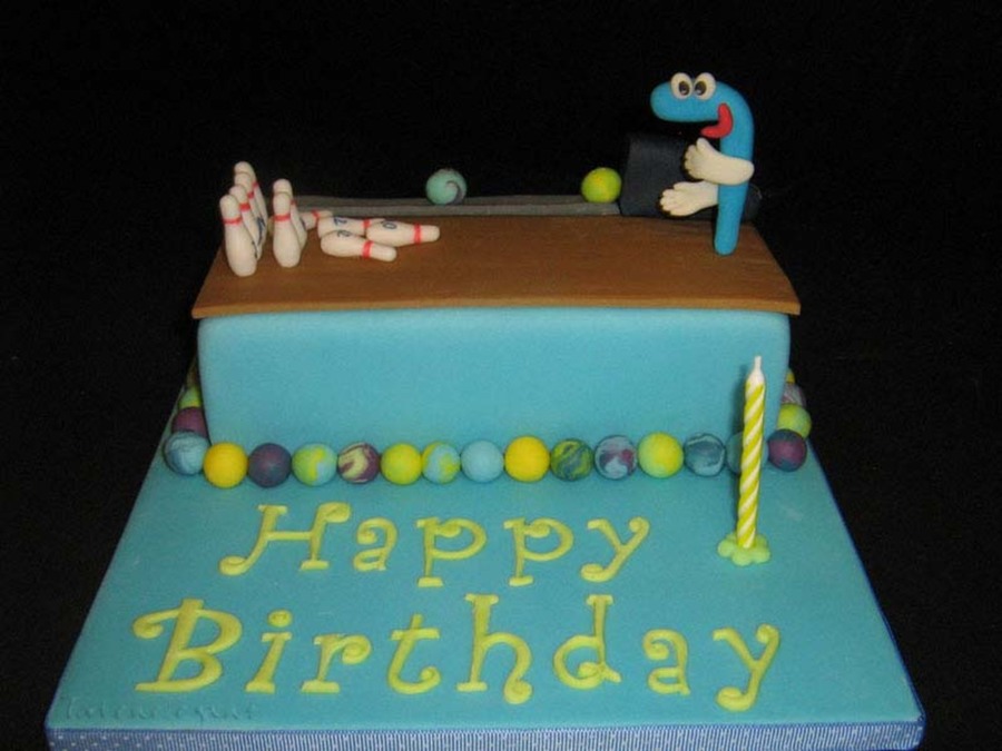 Bowling Cake