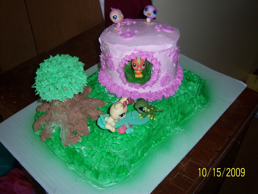 Littlest Pet Shop Cake - CakeCentral.com