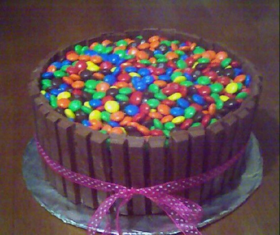 Kit Kat Cake