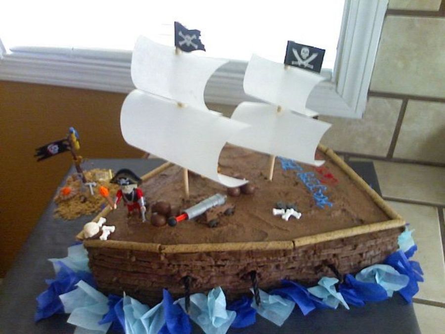 Pirate Ship Cake CakeCentral com