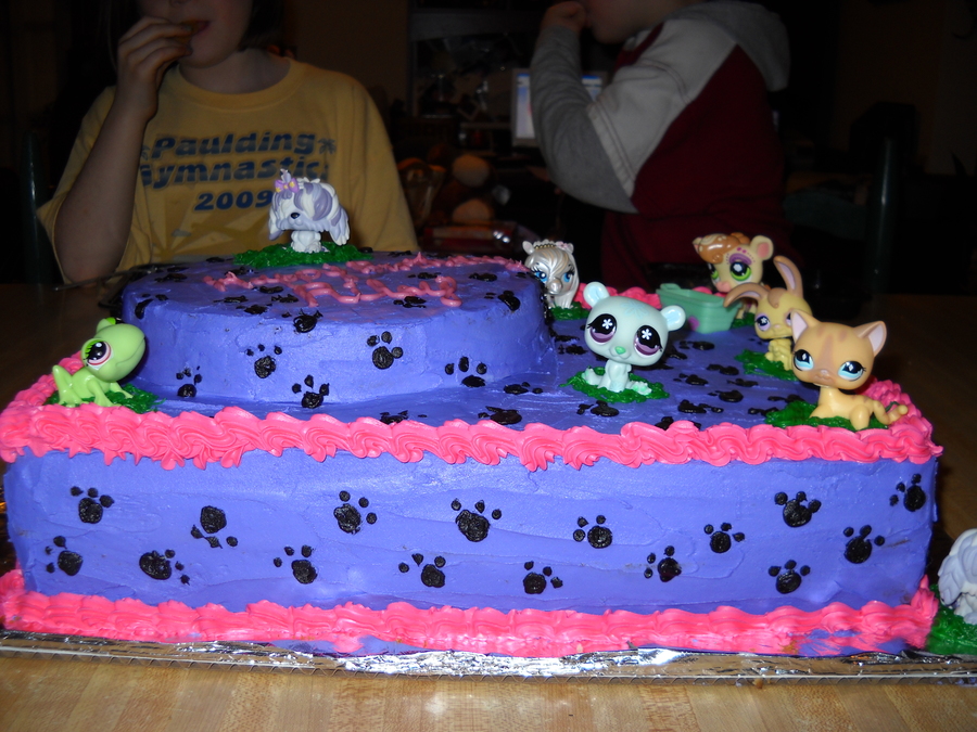 Littlest Pet Shop Cake - CakeCentral.com
