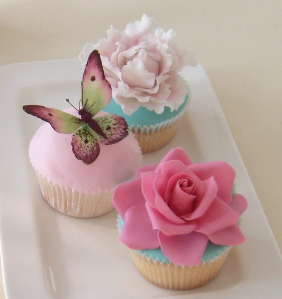 Elegant Little Cakes