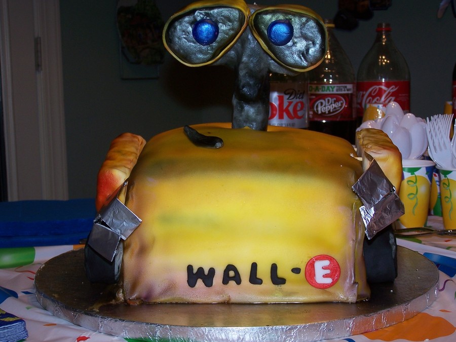 WallE Birthday Cake