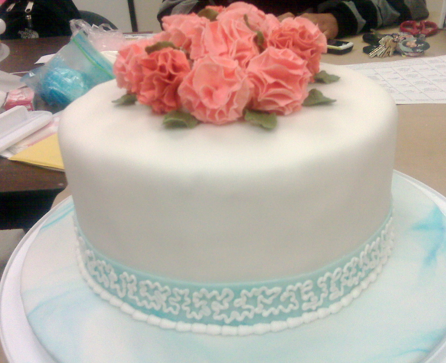 Fondant And Gumpaste Class Cake