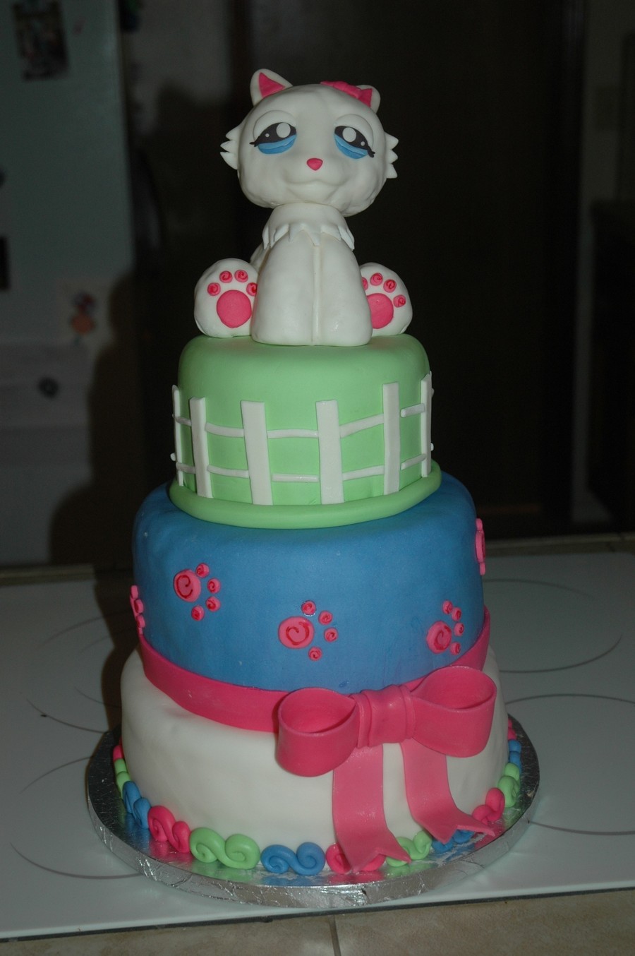 Littlest Pet Shop Cake - CakeCentral.com