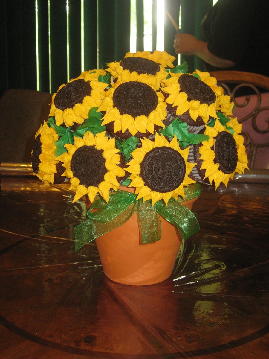 Sunflower Cupcake Bouquet!
