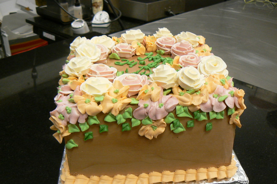 Italian Meringue Buttercream Flowers!