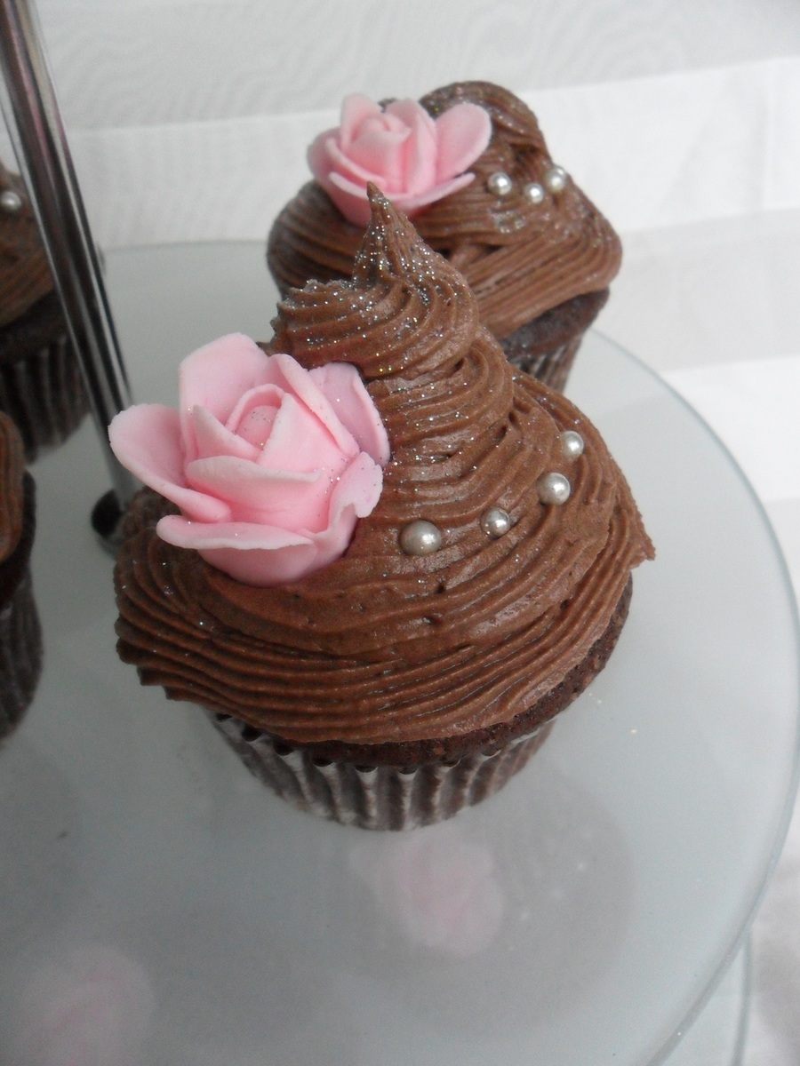 Chocolate Rose Cupcakes