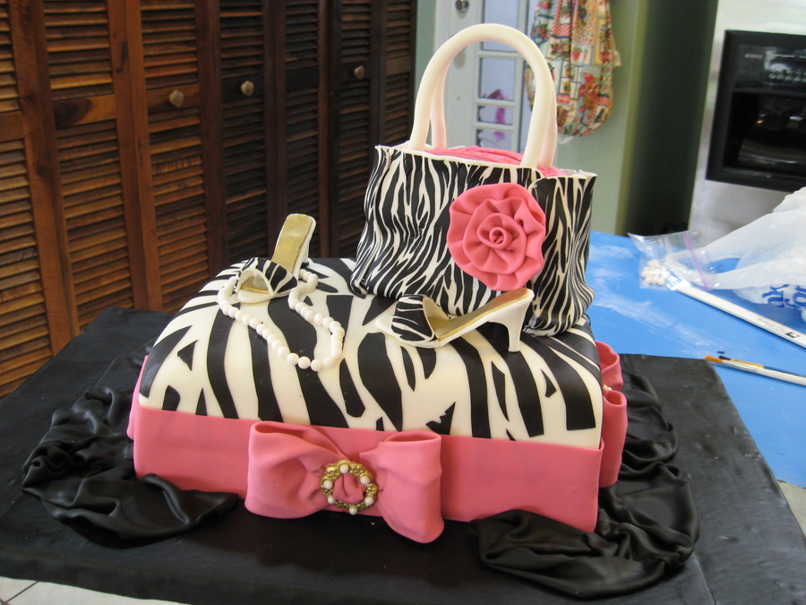 Zebra, Purse And Shoe Quincea?era Cake