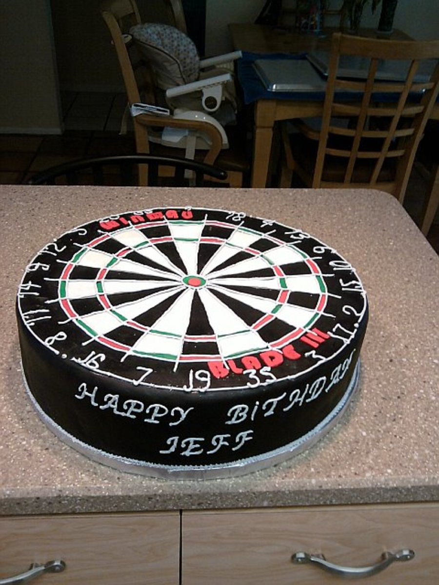 Dart Board Cake