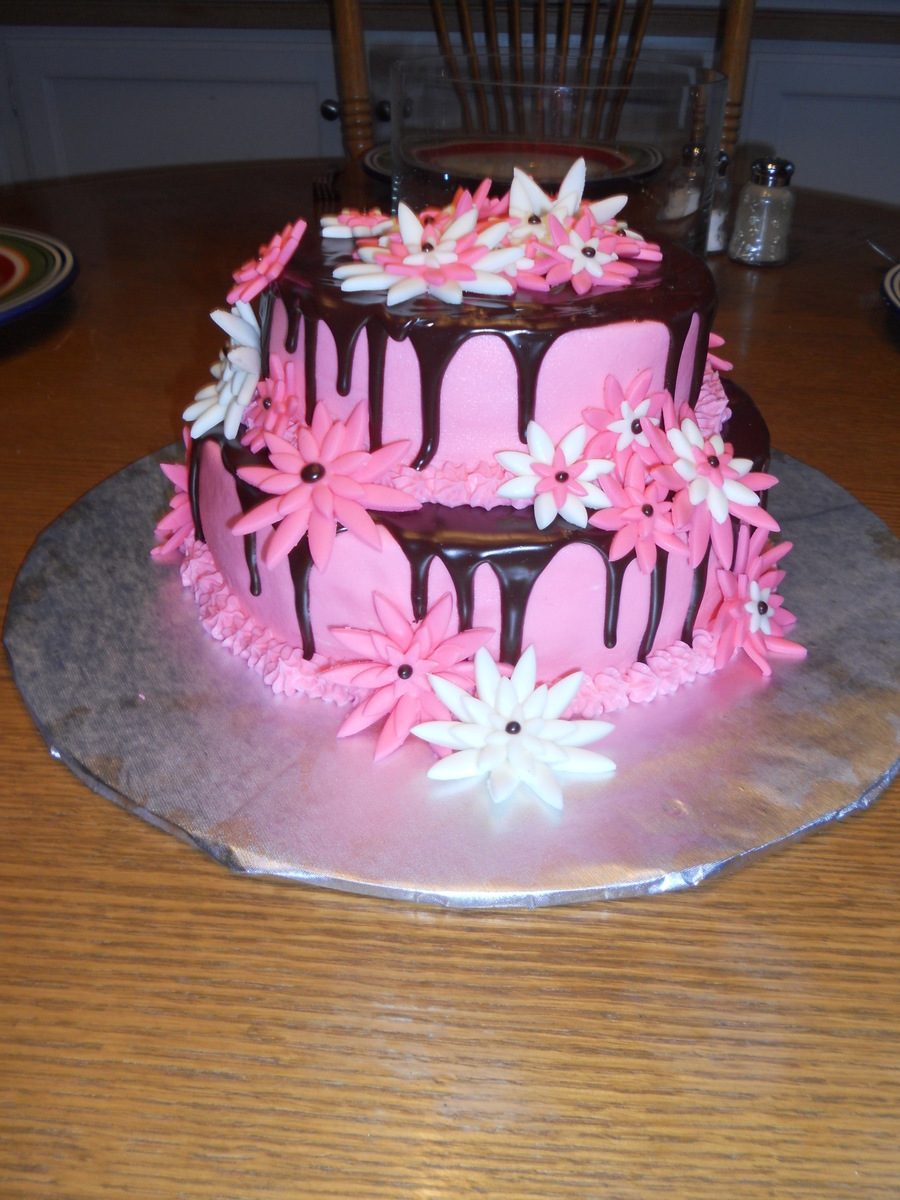 Pink Daisy Cake