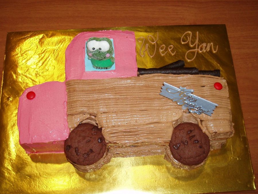 Log Truck Cake - CakeCentral.com