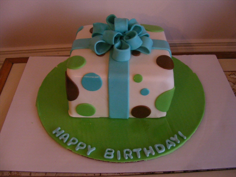 Gift Box Cake - CakeCentral.com