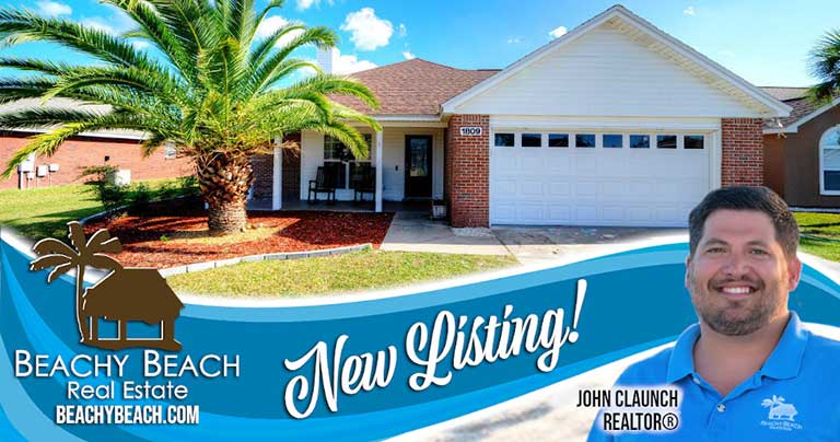 Home for Sale in Lynn Haven