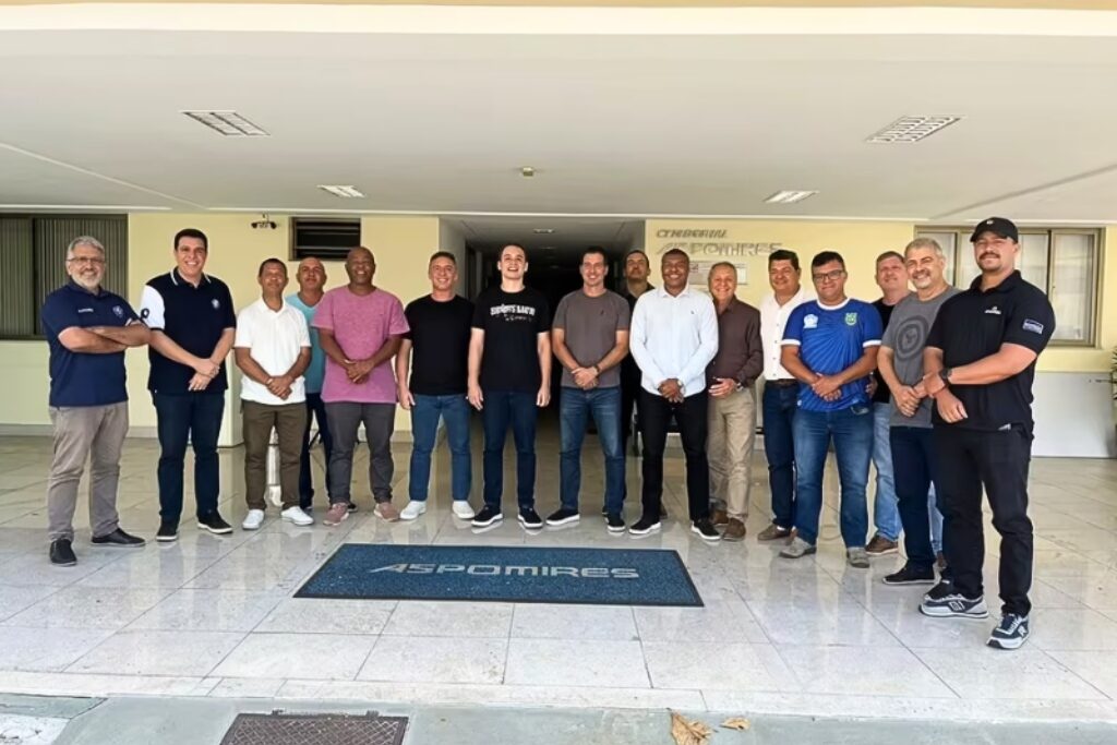 Movimento de militares sinaliza apoio a Pazolini ao Governo