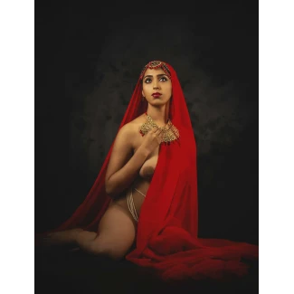 Desi model showing her boobs and posing almost nude in a braless saree