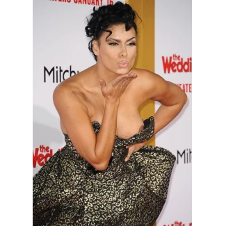 laura-govan-theweddingringer