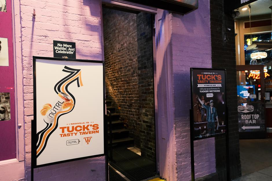 Tucker Wetmore opened the doors to “Tuck’s Tasty Tavern” – a pop-up bar experience | Interviews & Reviews by Center Stage Magazine #