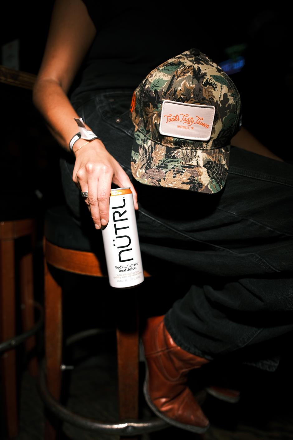 Tucker Wetmore opened the doors to “Tuck’s Tasty Tavern” – a pop-up bar experience | Interviews & Reviews by Center Stage Magazine #