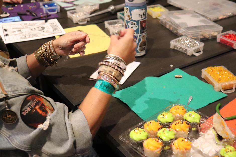 Supernatural 20th Anniversary Tour Finale in Nashville: Jensen, Jared, Mark Sheppard & SPN Family Magic | Interviews & Reviews by Center Stage Magazine #