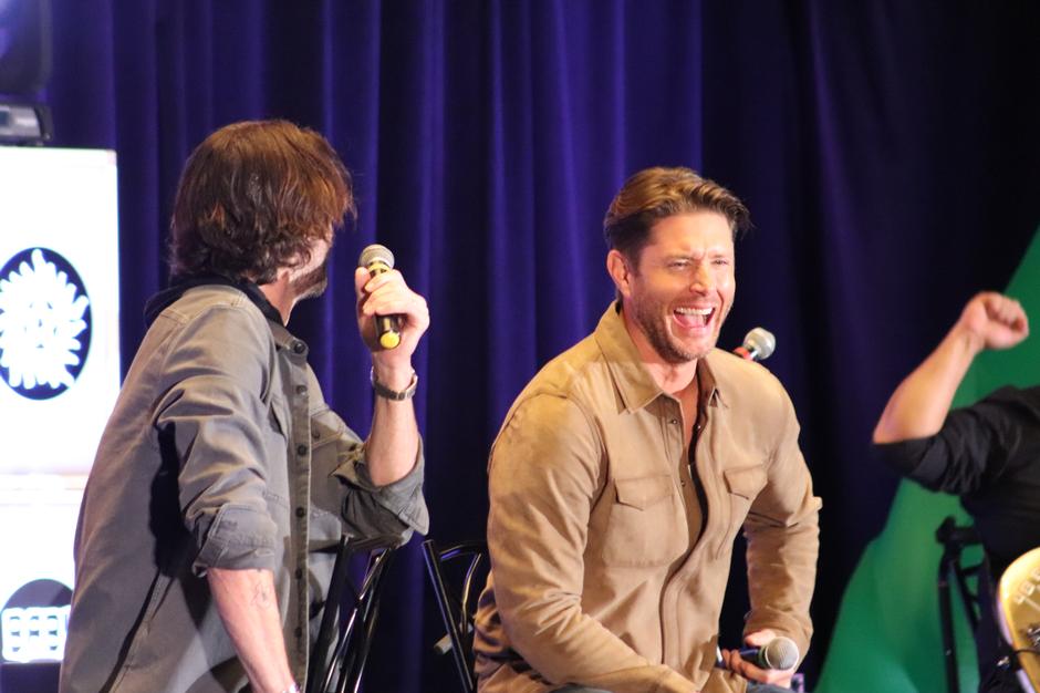 Supernatural 20th Anniversary Tour Finale in Nashville: Jensen, Jared, Mark Sheppard & SPN Family Magic | Interviews & Reviews by Center Stage Magazine #