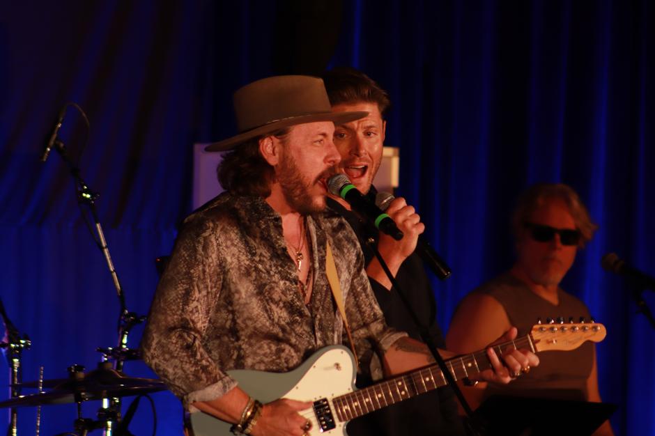 Supernatural 20th Anniversary Tour Finale in Nashville: Jensen, Jared, Mark Sheppard & SPN Family Magic | Interviews & Reviews by Center Stage Magazine #