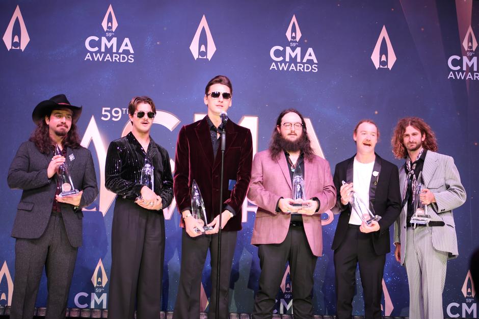 2025 CMA Awards Winners: Lainey Wilson Takes Entertainer of the Year Again, Ella Langley & Riley Green Win 3 Each – Full List | Interviews & Reviews by Center Stage Magazine #