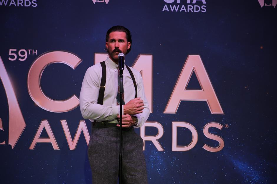 2025 CMA Awards Winners: Lainey Wilson Takes Entertainer of the Year Again, Ella Langley & Riley Green Win 3 Each – Full List | Interviews & Reviews by Center Stage Magazine #