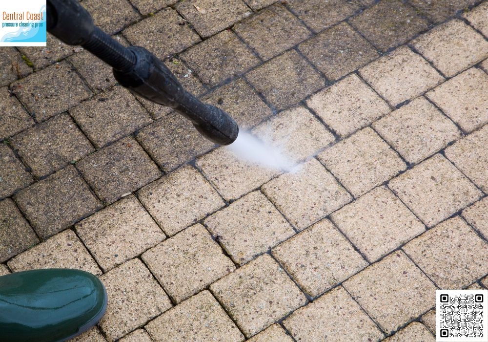 Can I get tennis court cleaning services in Wyong?