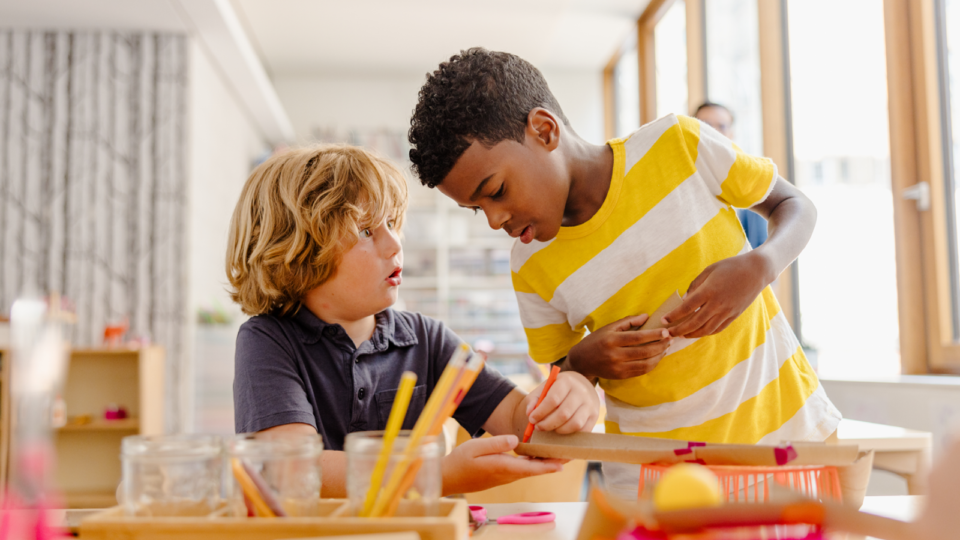 Two students working togetherhero WF2408563