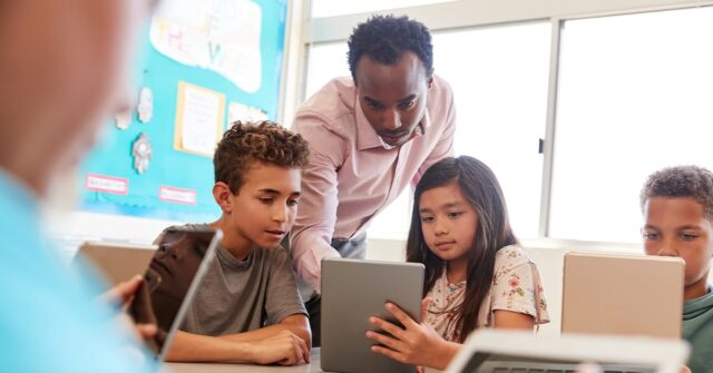 Comprehension and Building Knowledge